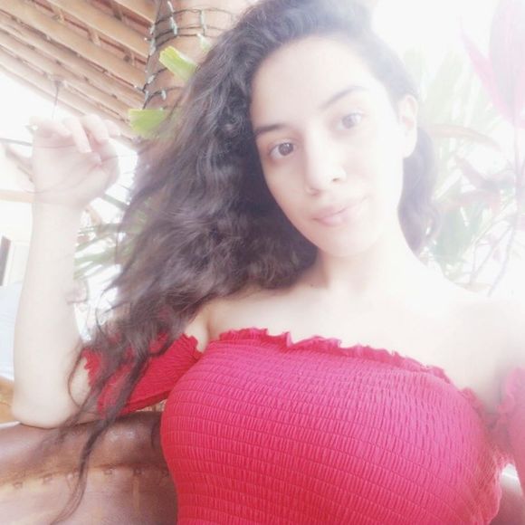 Meet your Posher, Crystal - Picture 1 of 1